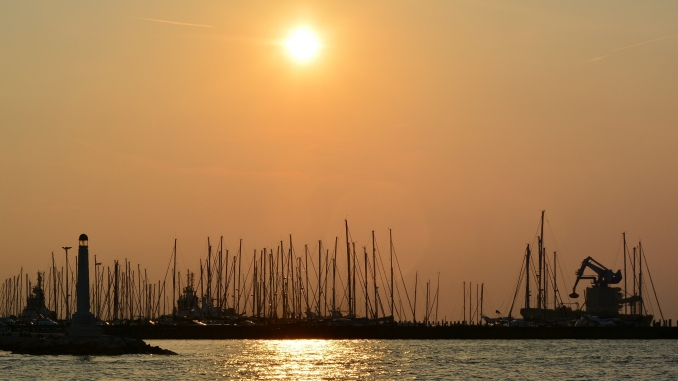 Panoramic excursions at the sunset - MOTONAVE ANNA tour in Chioggia